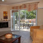 Athena's For Families, 50m From The Beach! Daire *