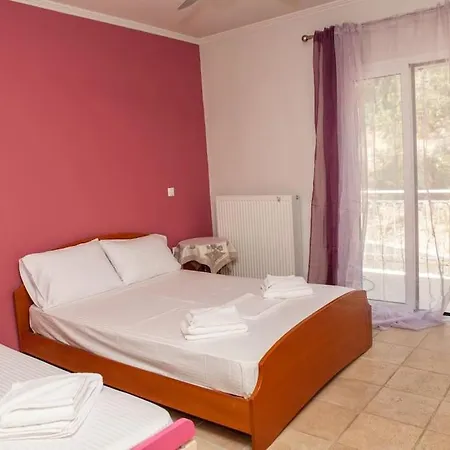 Athena's For Families, 50m From The Beach! Apartment