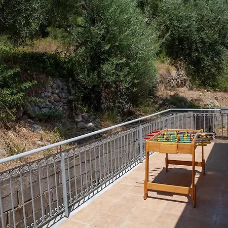 Athena's For Families, 50m From The Beach! *
