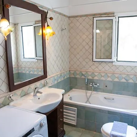 Athena's For Families, 50m From The Beach! Apartment Lygia (Lefkada)