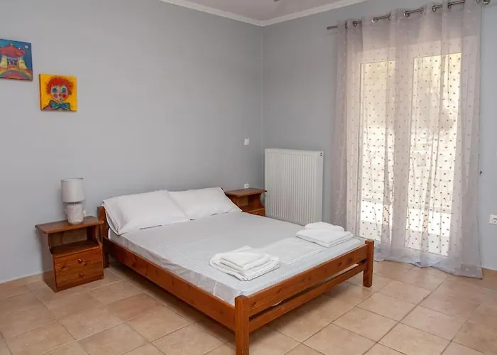 Athena's For Families, 50m From The Beach! *