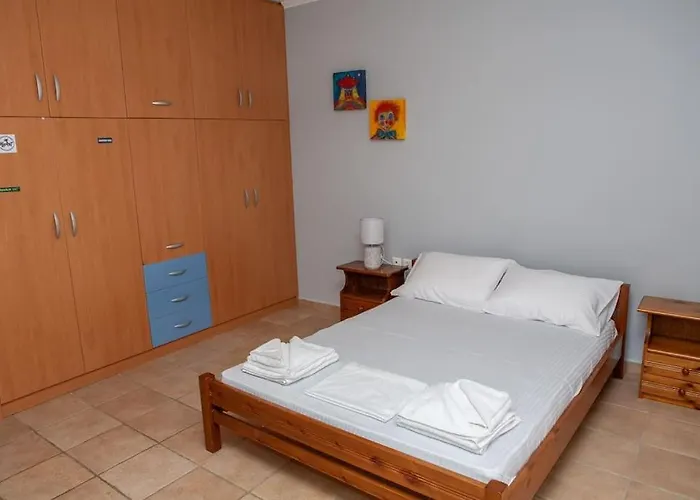 Athena's For Families, 50m From The Beach!