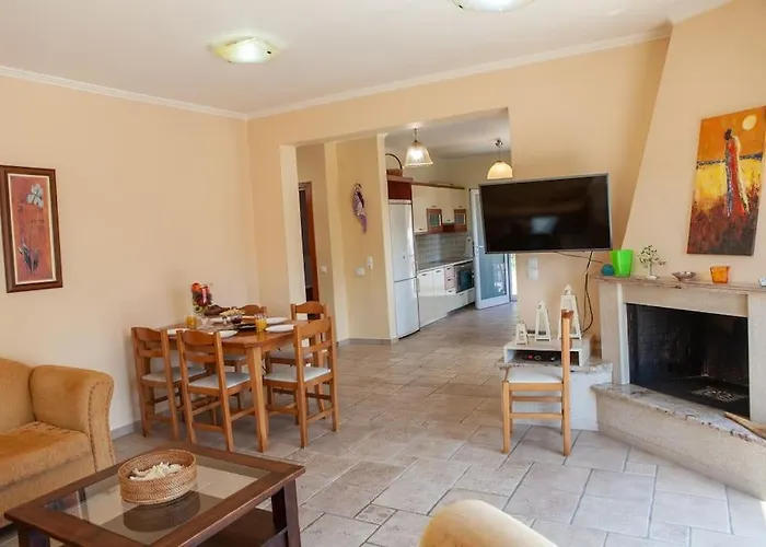 Athena's For Families, 50m From The Beach! Appartamento Lygia (Lefkada)
